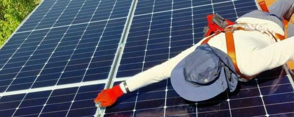 Доставка, монтаж и въвеждане в експлоатация на фотоволтаични централи за лично ползване.